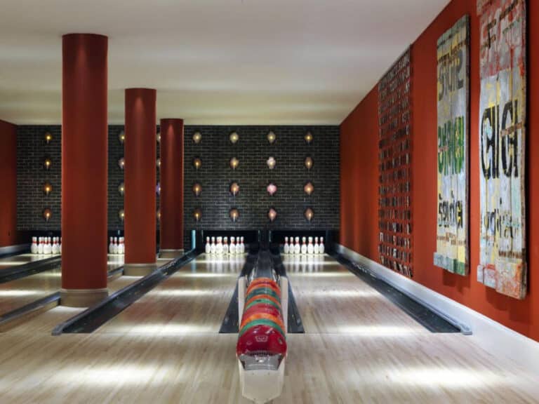 Bowling alley
