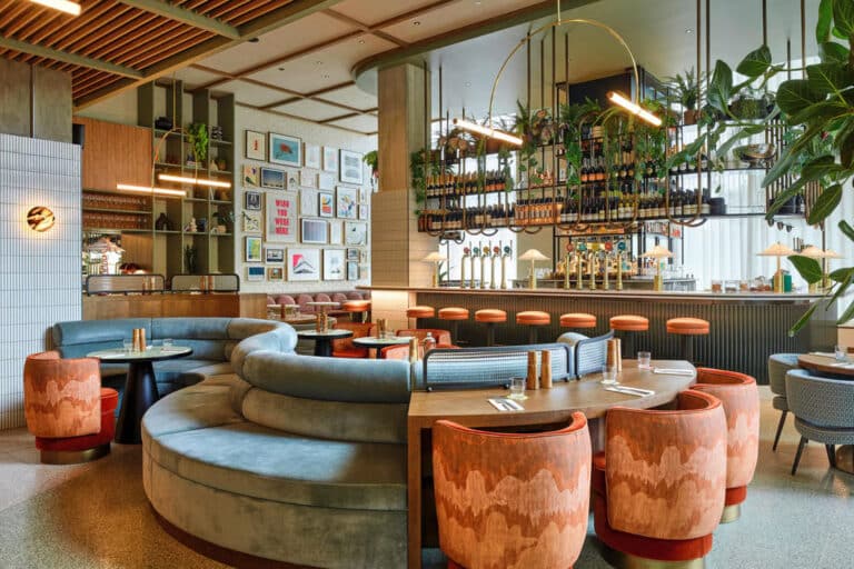 Lounge and restaurant area